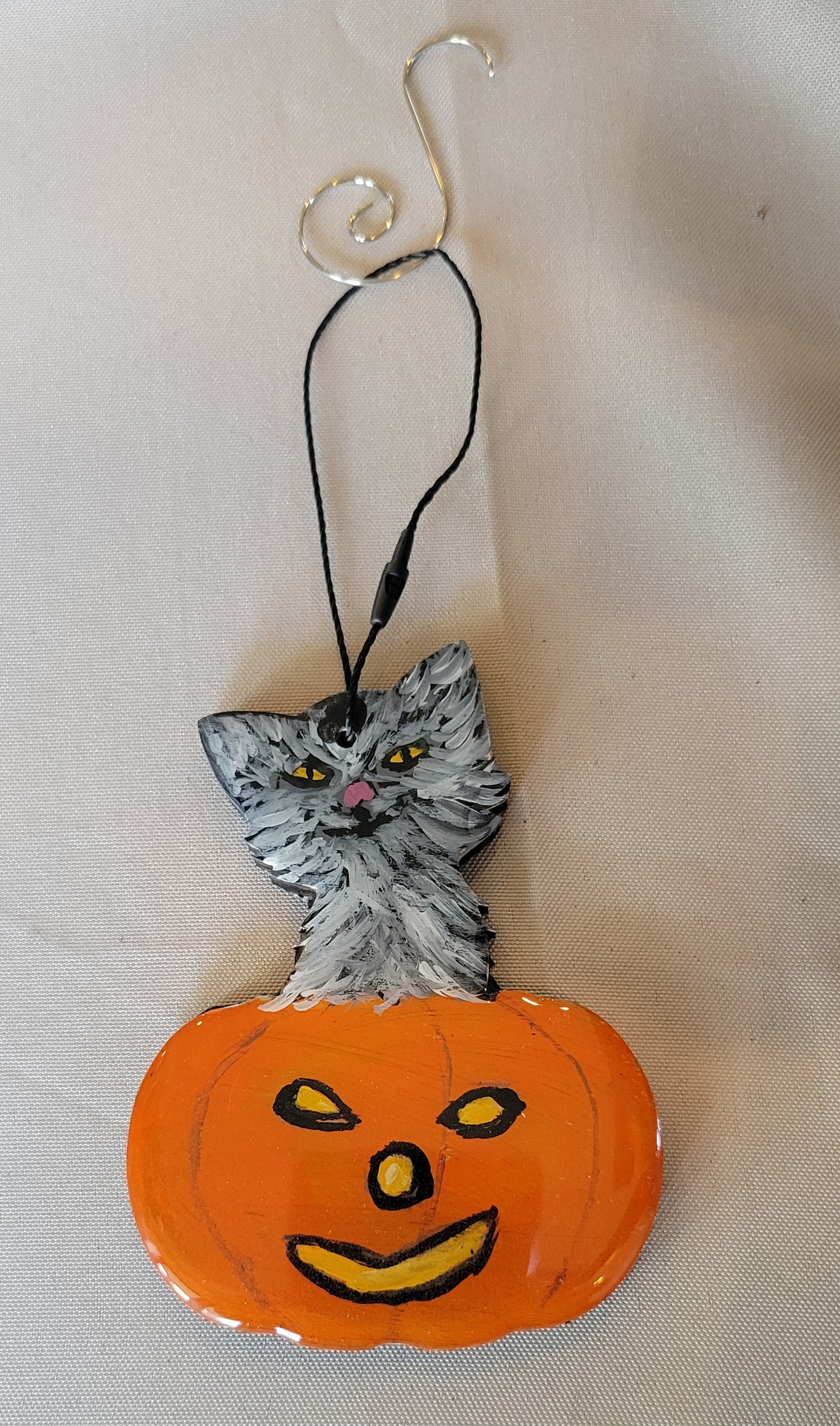 Spooky Cat & Pumpkin Ornament – Halloween Handmade Charm