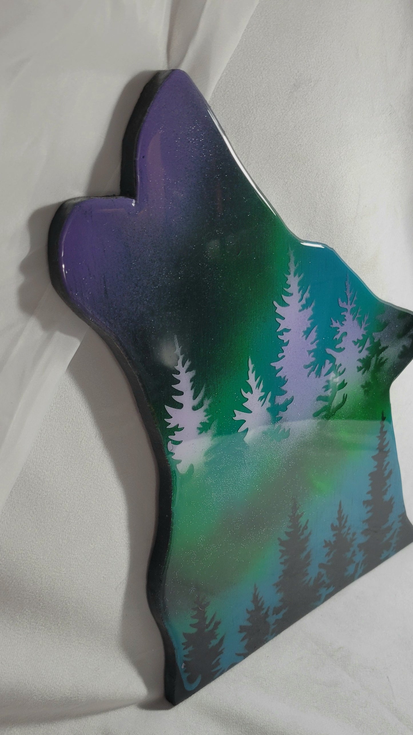The Howling Beauty: Aurora Borealis Wolf Head Handmade