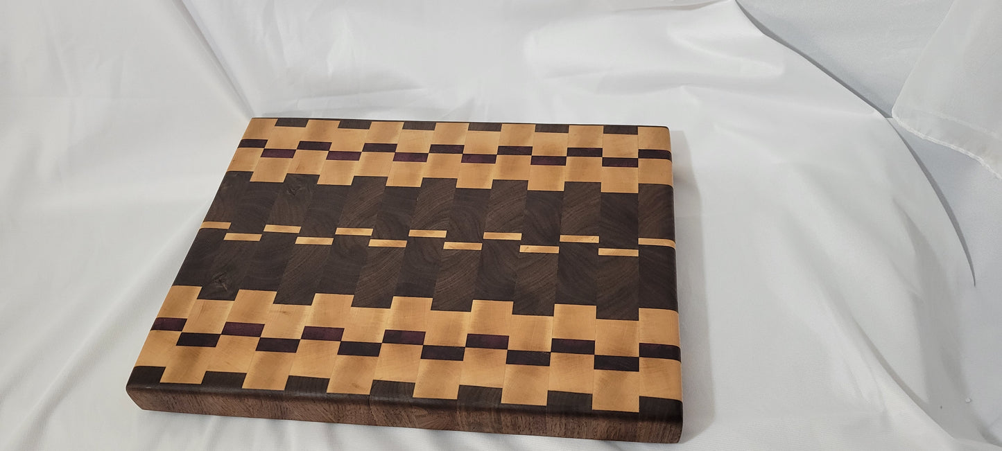 End Grain Charcuterie Board – A Timeless Handmade Masterpiece