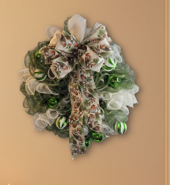 Woodland Cheer – Green & Gold Holiday Mesh Wreath