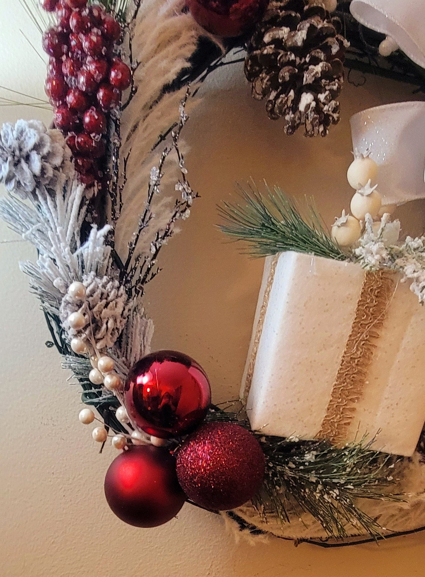 Twilight Evergreen – Green Holiday Wreath with White Bow & Gift Box