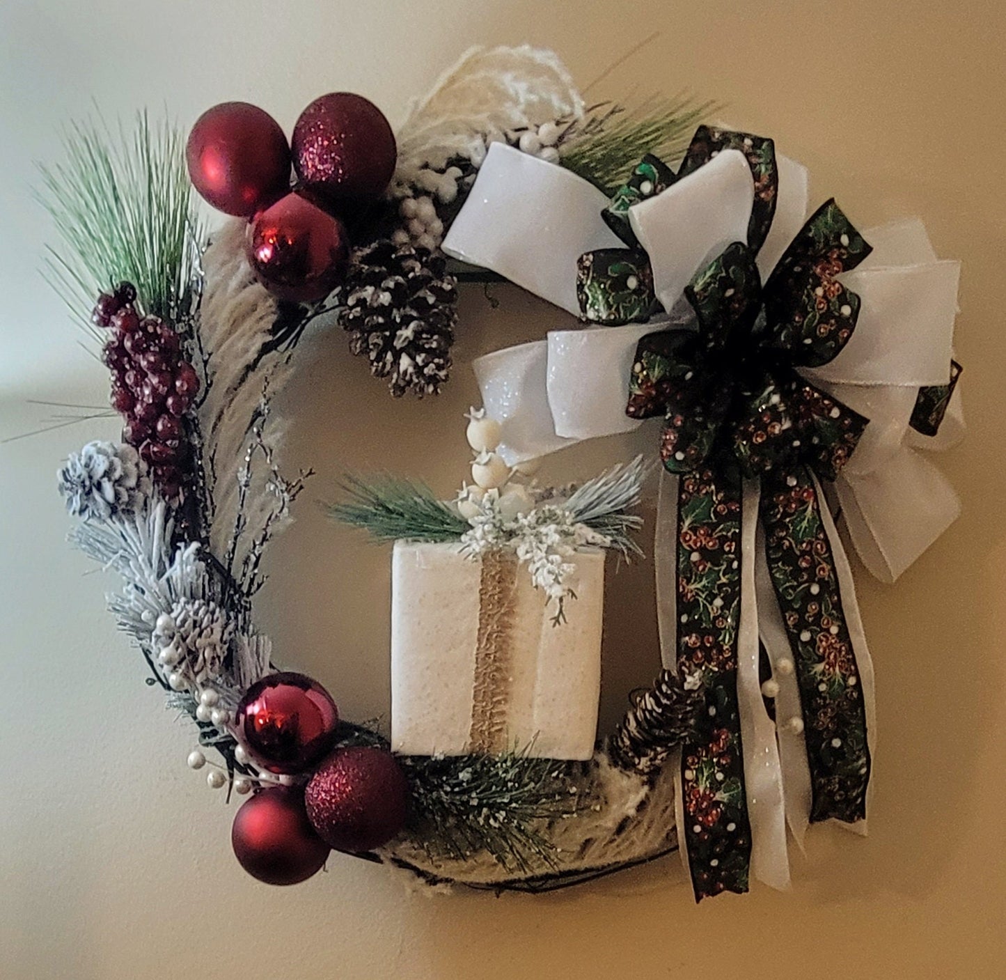 Twilight Evergreen – Green Holiday Wreath with White Bow & Gift Box