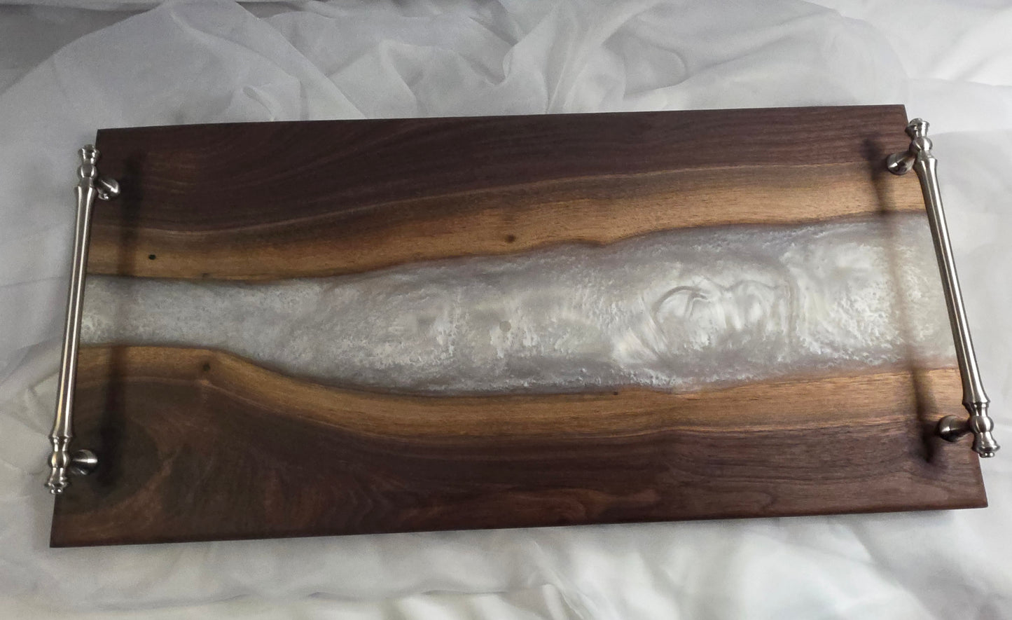 Moonlit Pearl – Black Walnut & Pearl Epoxy Charcuterie Board