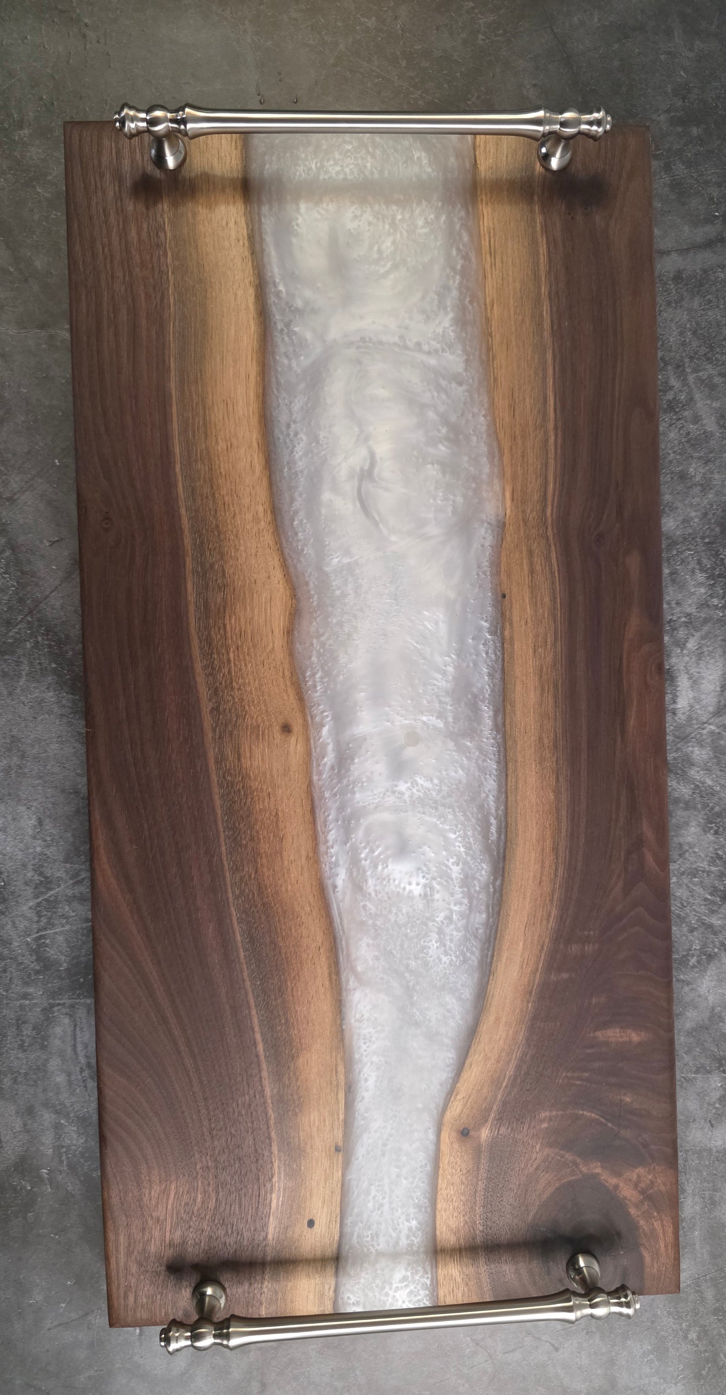 Moonlit Pearl – Black Walnut & Pearl Epoxy Charcuterie Board